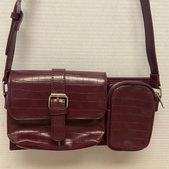 Urban Outfitters Cranberry Flat shoulder bag Crossbody - Picture 2 of 9